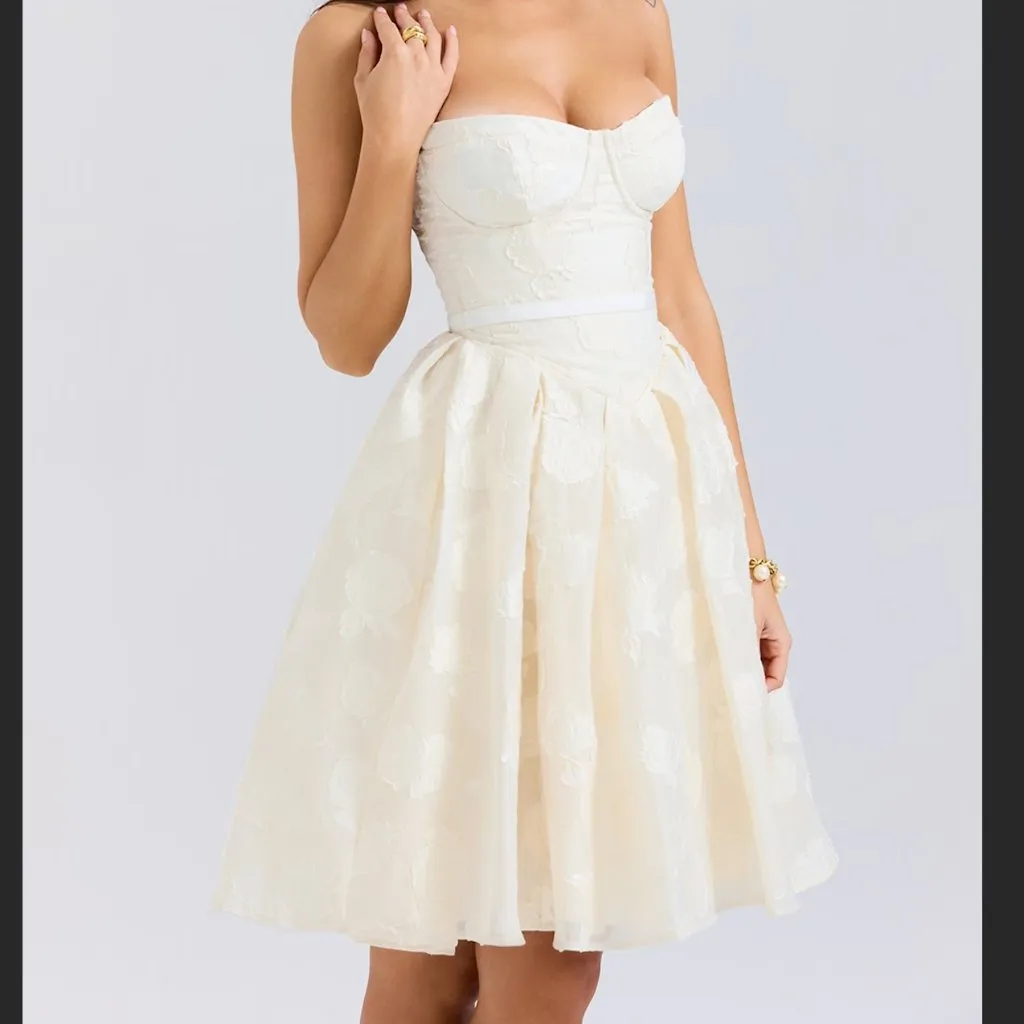 NWT HOUSE OF CB Saige vintage cream floral strapless mini dress - Image 7