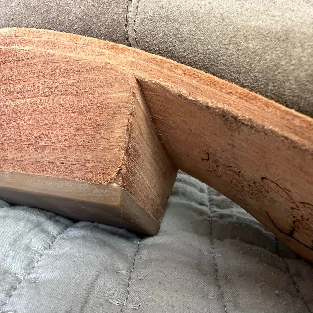 Barlow Suede Taupe Block Heel Chelsea Boots, size 6 1/2 - Image 8