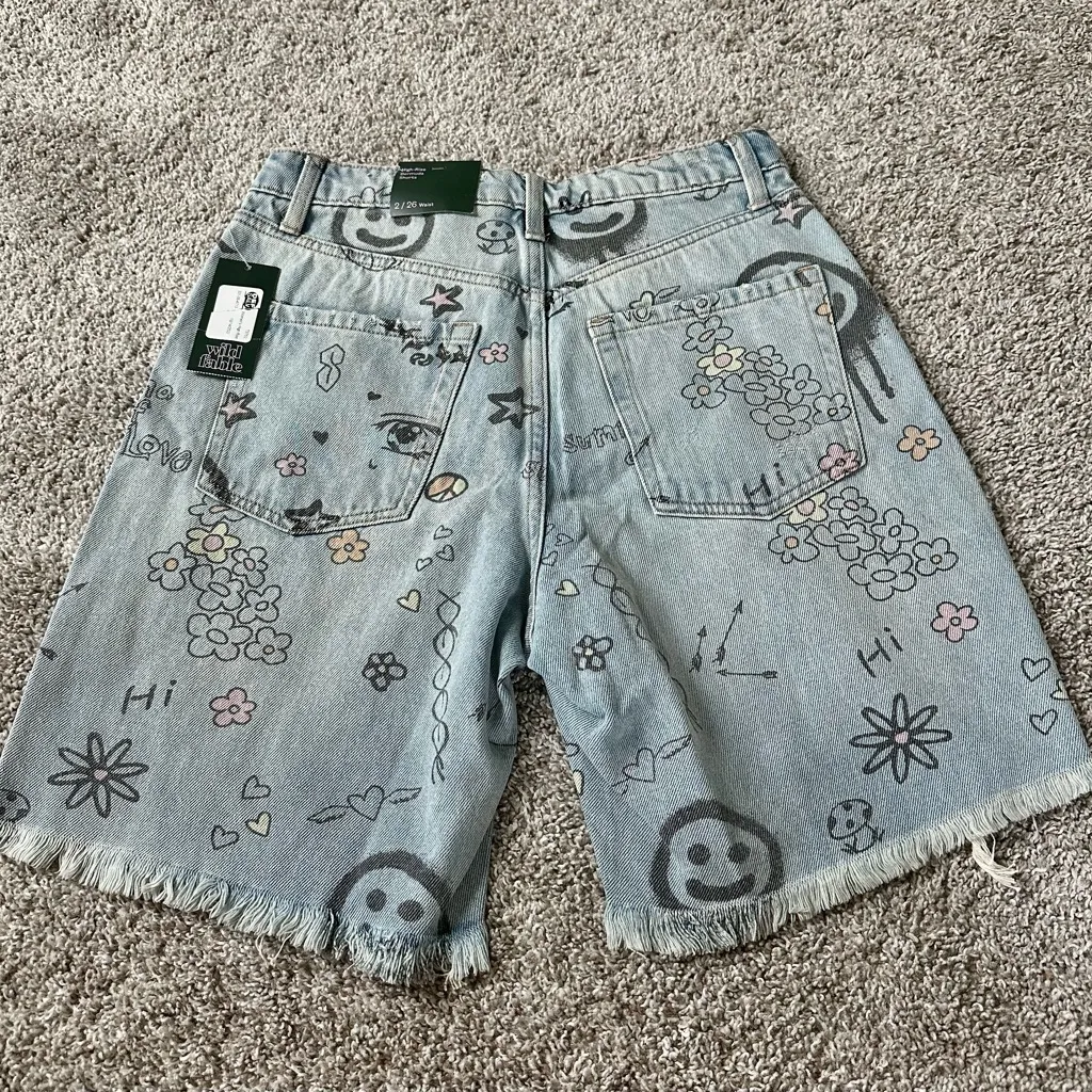 Wild Fable Women's Graphic Denim Shorts - Image 5