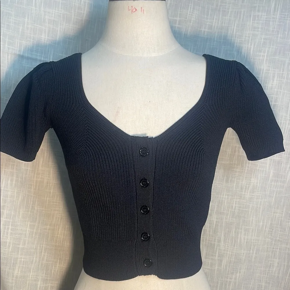 ASTR Women's Black Button-Up Top - Image 3