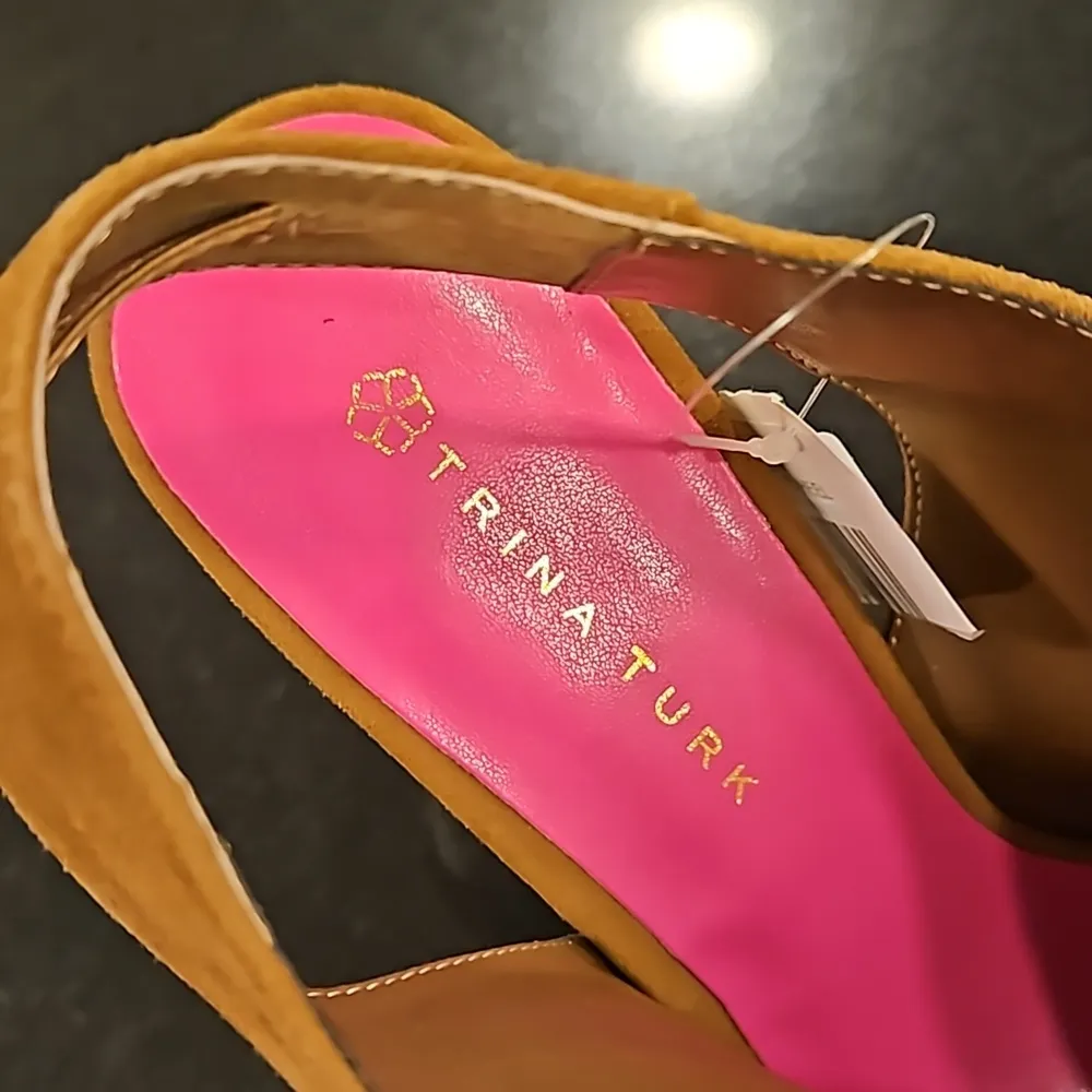 💕TRINA TURK💕 Sunset Blvd Suede Slingback Heels ~ Tan 10 New with Box (No Lid) - Image 10