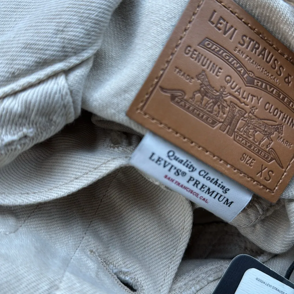 Levi’s Original Trucker Jacket  denim cream tab colorway size XS NWT - Image 6