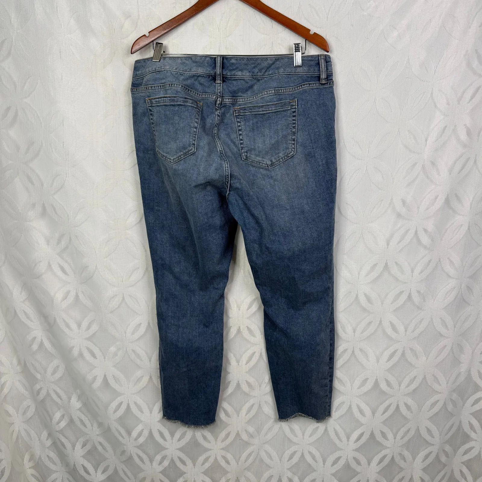 Torrid Ankle Skinny Patch Distressed Raw Cut Jeans‎ Size 16 - Image 7