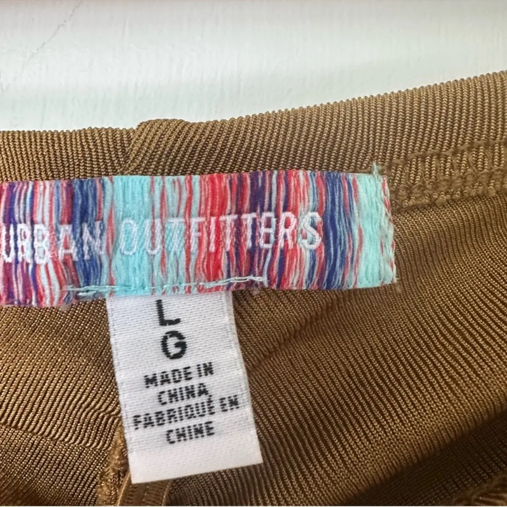 Urban Outfitters Flare Ruffle Leg Pants Ruched Back Detail Womens Large - Image 5