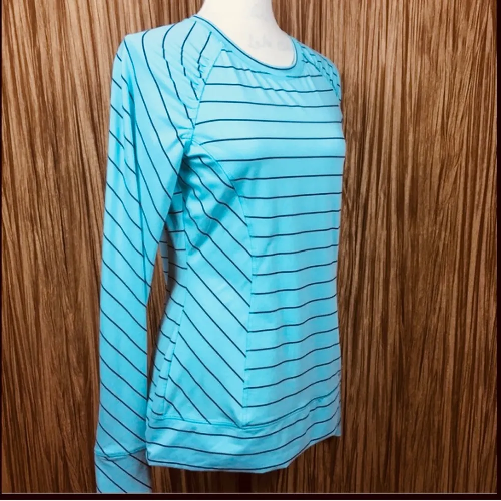 Reebok Light Blue/Navy Stripped long sleeve active top Size M - Image 2