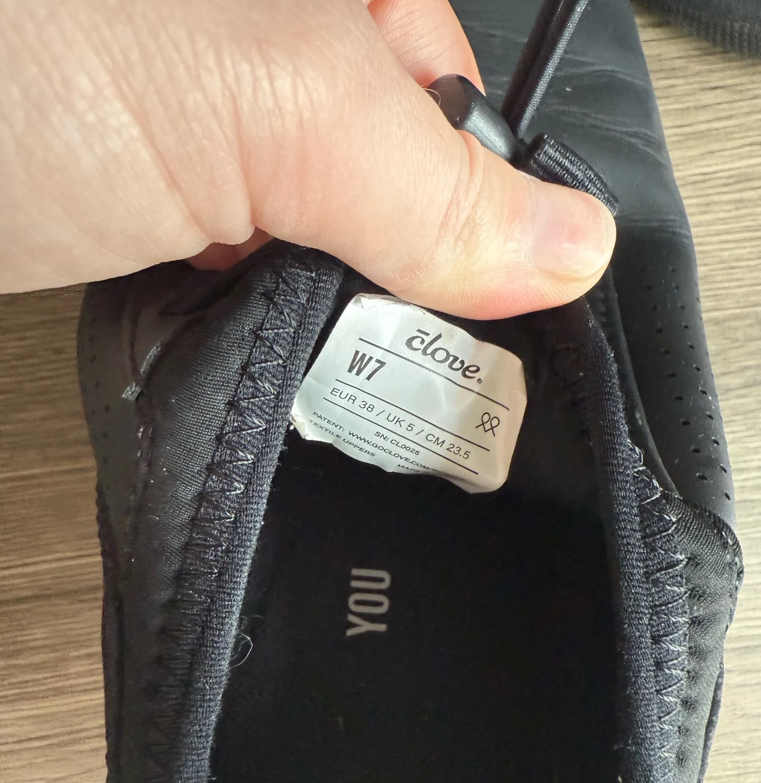 Black Clove Shoes Size 7 - Image 5