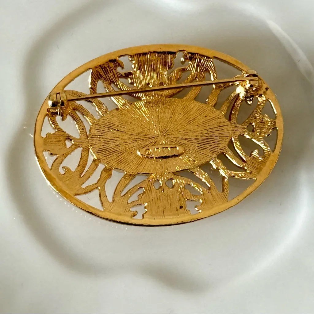 Vintage Avon Brooch - Image 3