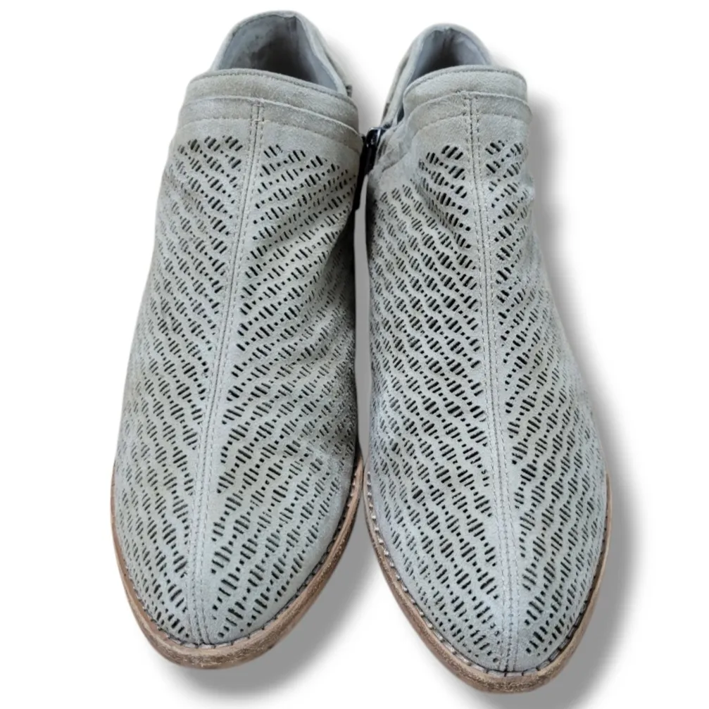 Vince Camuto Shoes Size 8.5 W Women's Vince Camuto Clorieea Shoes Booties Suede Boots Women's Shoes - Image 3