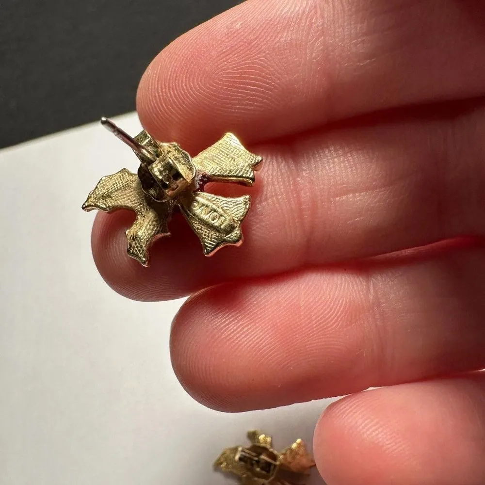 Lot Of 4 All Avon Holiday Pierced Stud Earrings Christmas Gold Tone - Image 8