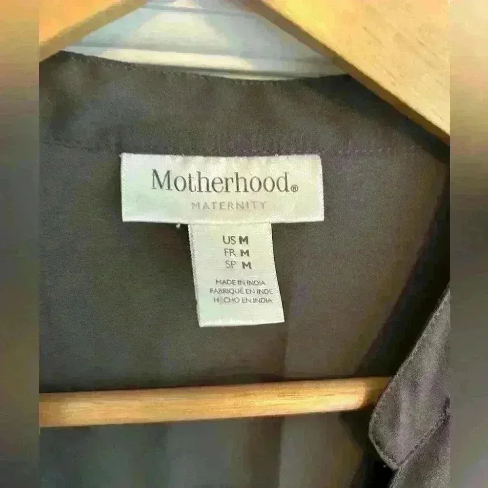Motherhood Maternity blouse grey with brass color buttons size M - Image 3