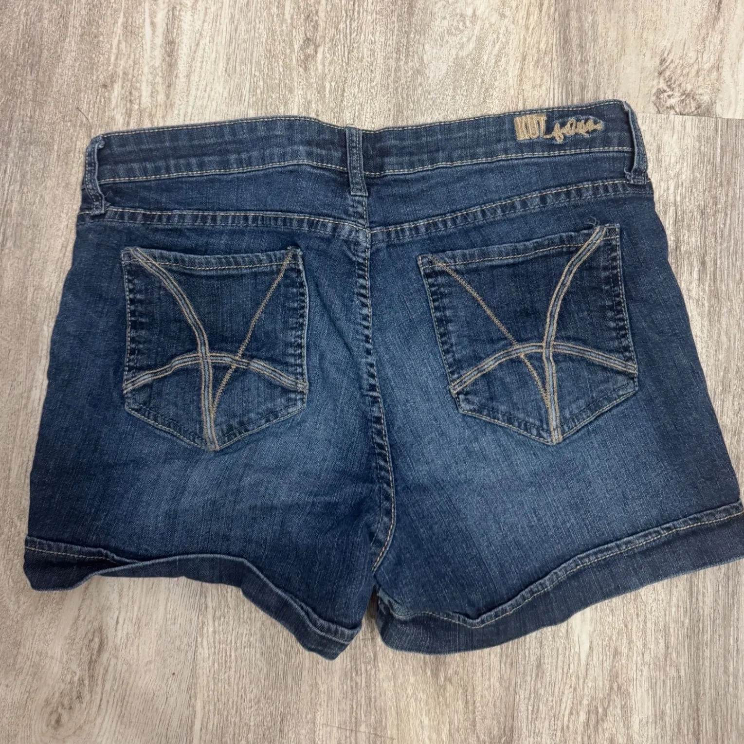 KUT from the Kloth Womens Denim Shorts Blue Size 12 Pockets Button Fly - Image 2