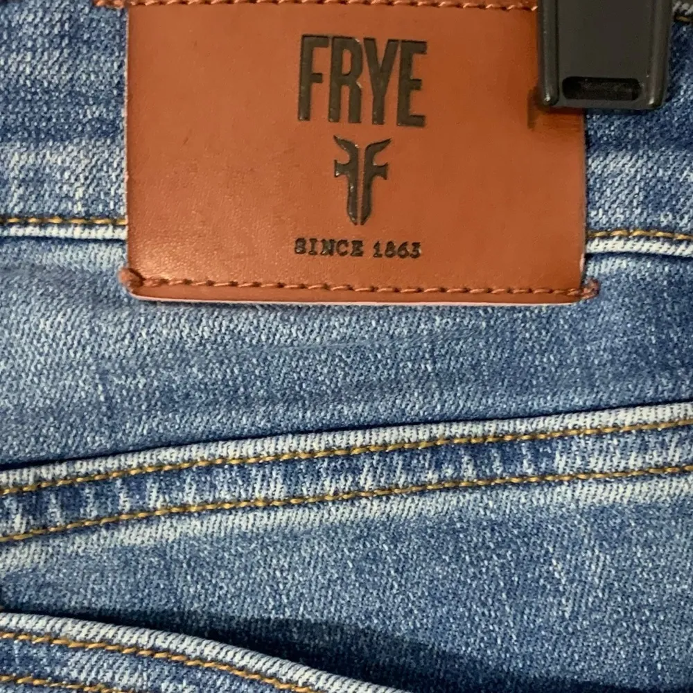 Frye Mid Rise Ankle Skinny Medium Wash Jeans Size 12 - Image 7