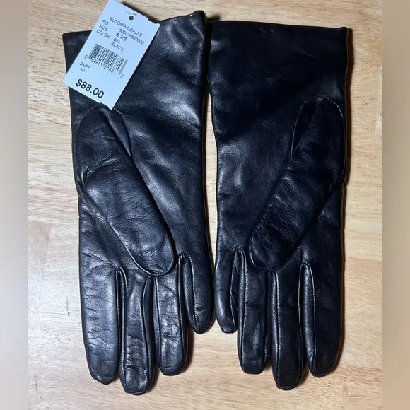Bloomingdales Size 6 1/2 NEW  Black Leather Gloves with Cashmere Lining  $88 - Image 2