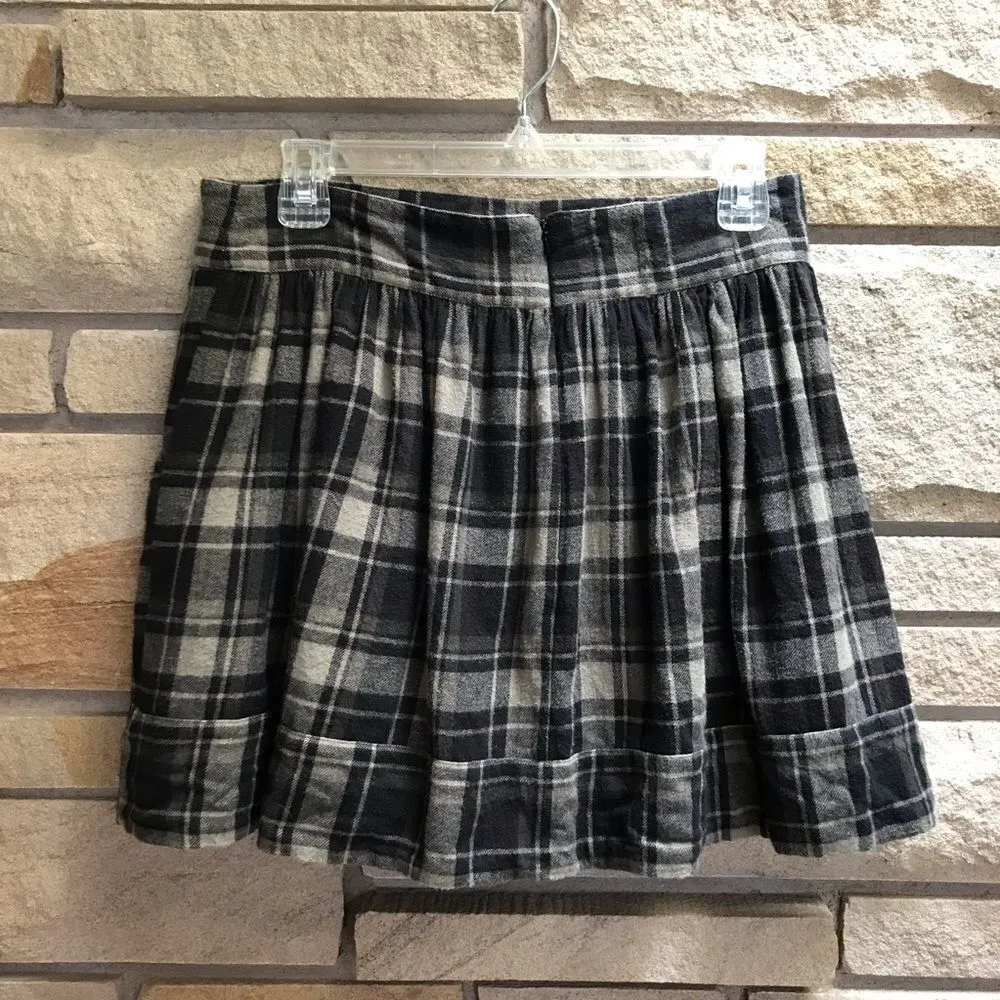 Leon & Harper Schoolgirl Plaid Flannel Skirt Black Green Grunge 90s Goth small - Image 3