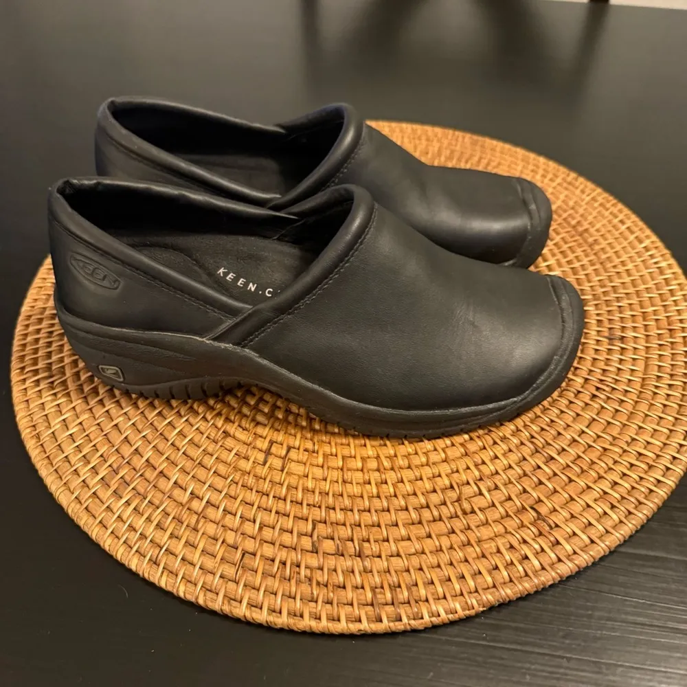 Keen Cush Classic Black Leather Slip-On oil and slip resistant work shoes - Image 2