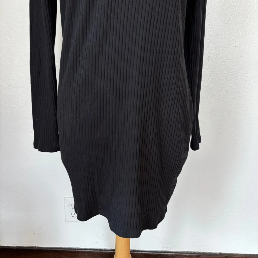 Solid Black Ribbed V-Neck Long Sleeve Collared Dress - Image 4