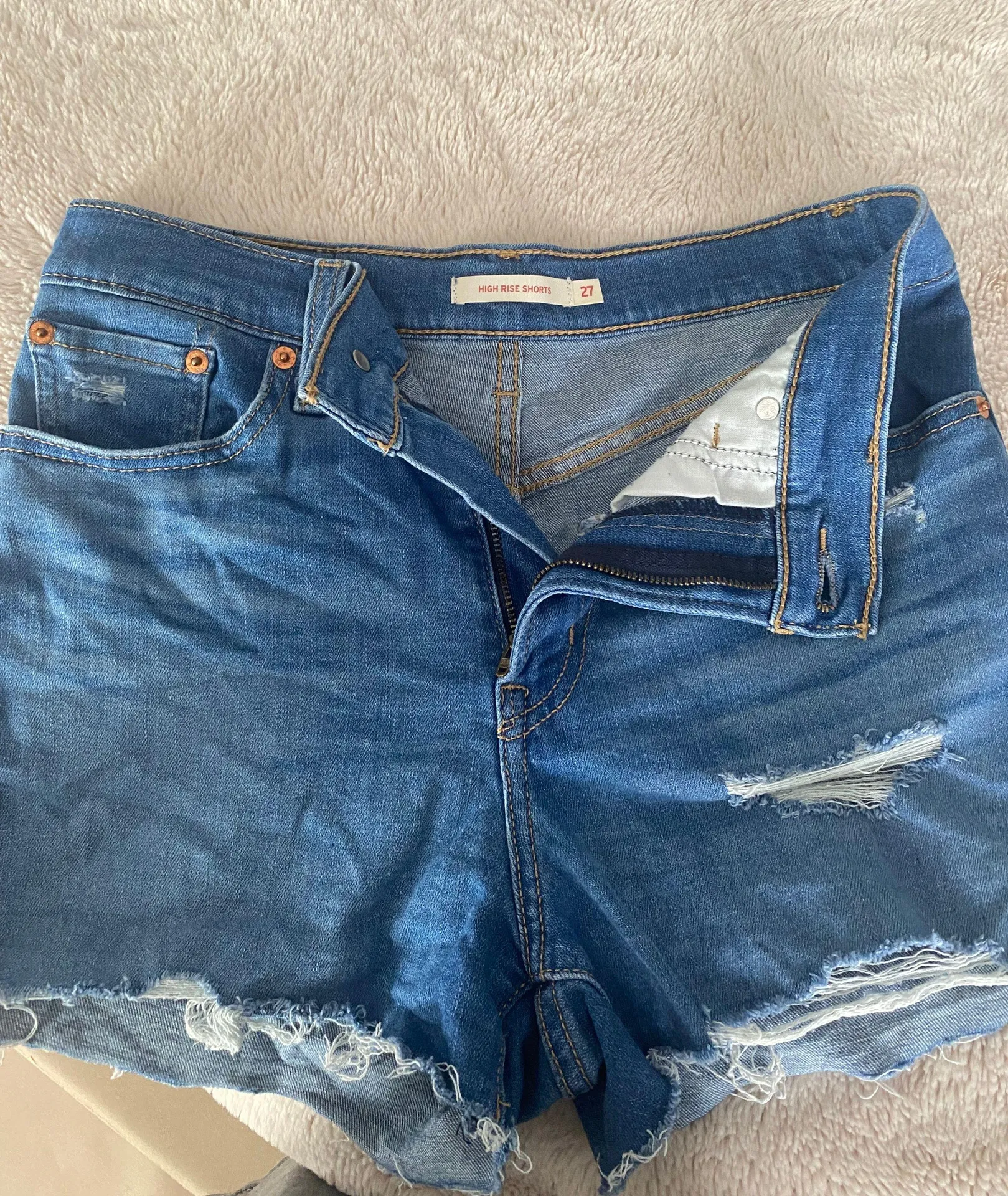 Levi’s Levi Shorts - Image 3