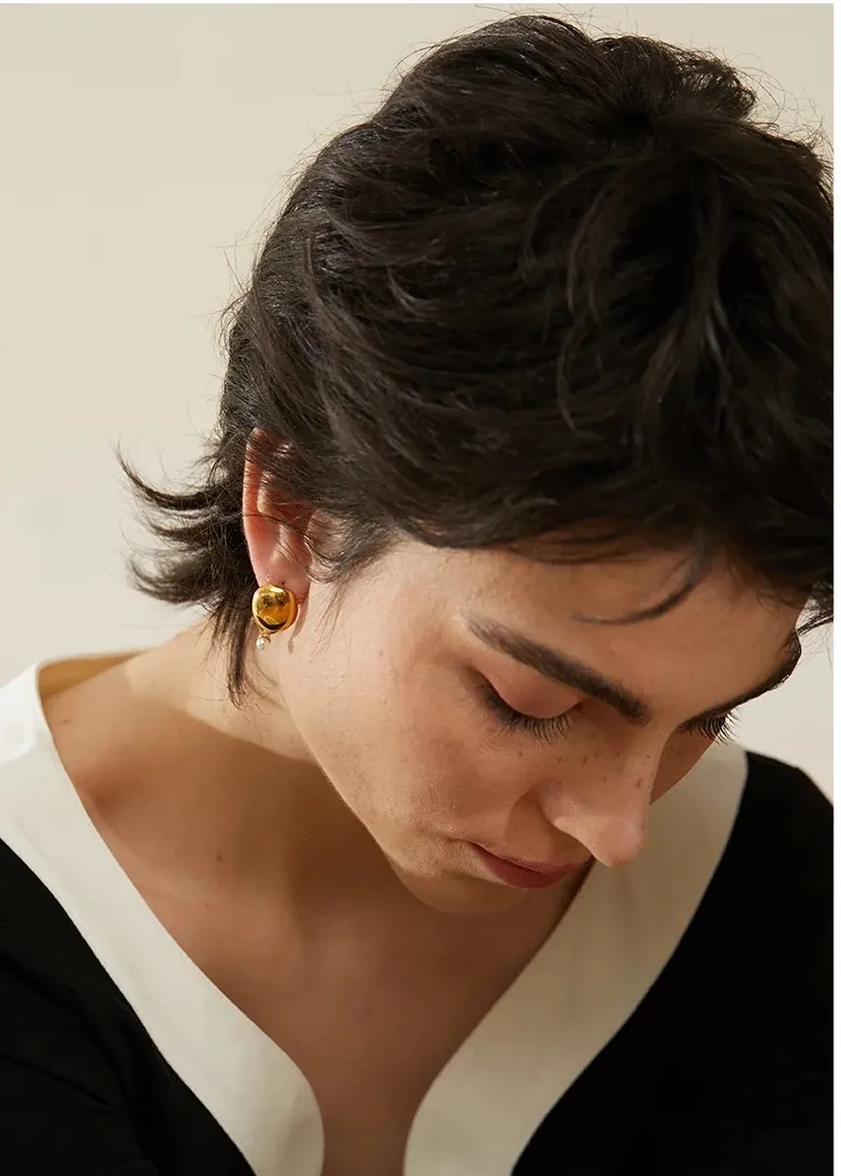 Vintage Statement Geometric Pearl Round Gold Stud Earrings - Image 8