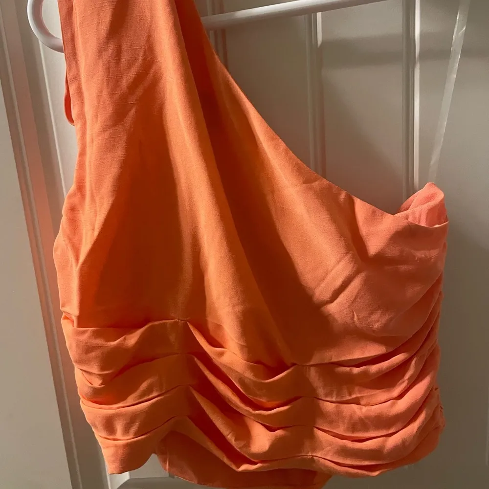 one shoulder top - Image 3