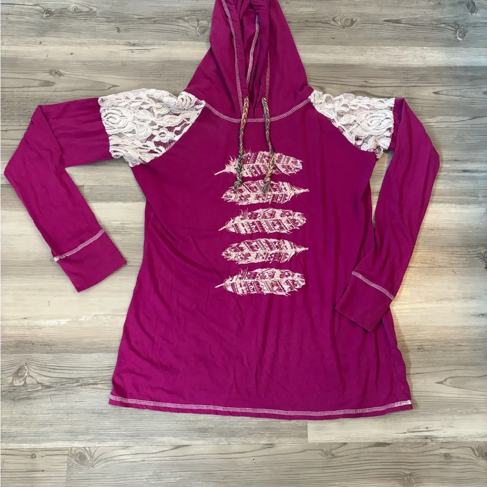 Panhandle Size XL Long Sleeve Lightweight top with lace detail and hood - Image 4