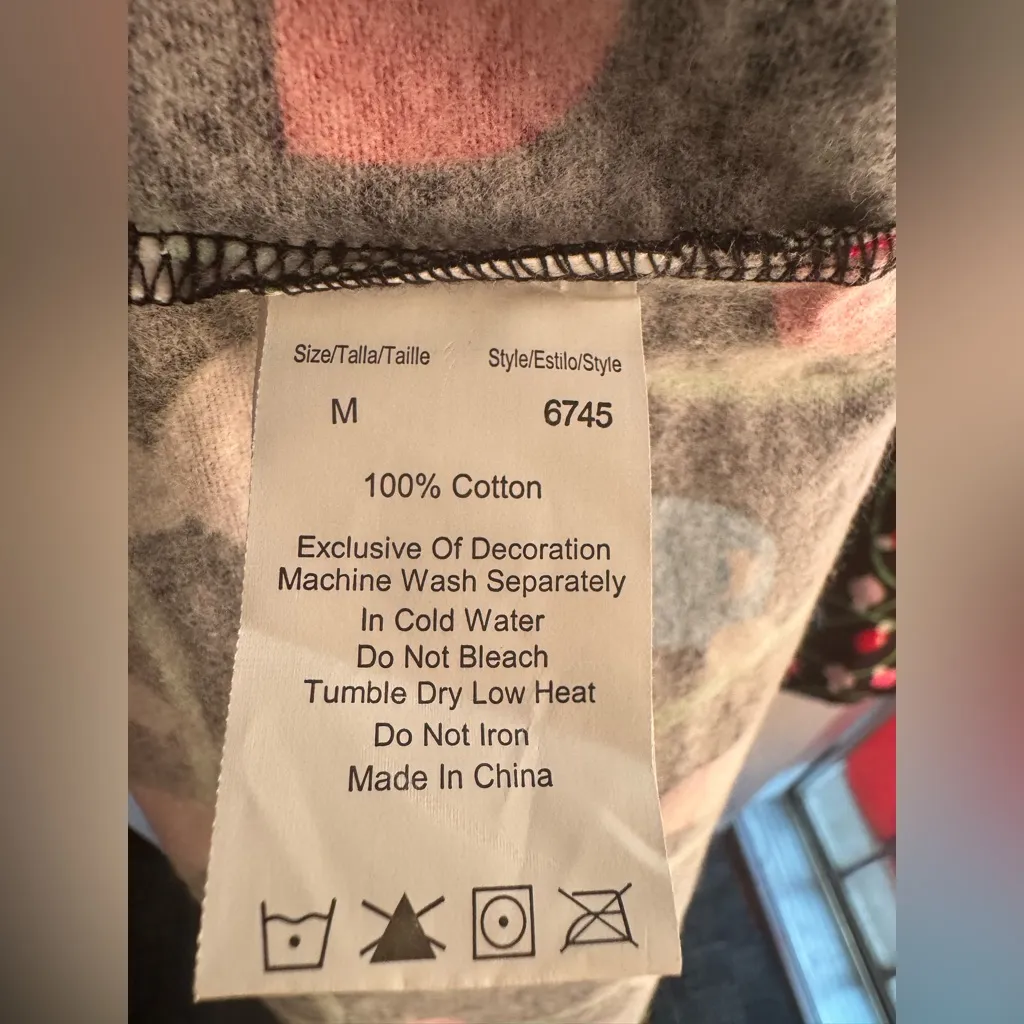 #FOLLOWME Unisex Pajama Top Black Christmas Lights Print Cotton NWT – Size M Size M - Image 4