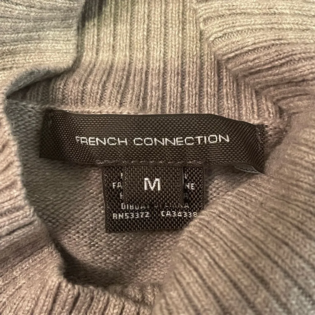 French Connection light beige turtleneck sweater top shirt woman’s M - Image 3