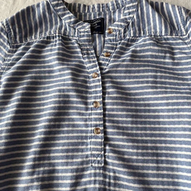 Abercrombie & Fitch Blue Gray and White Striped Popover Blouse - Image 3