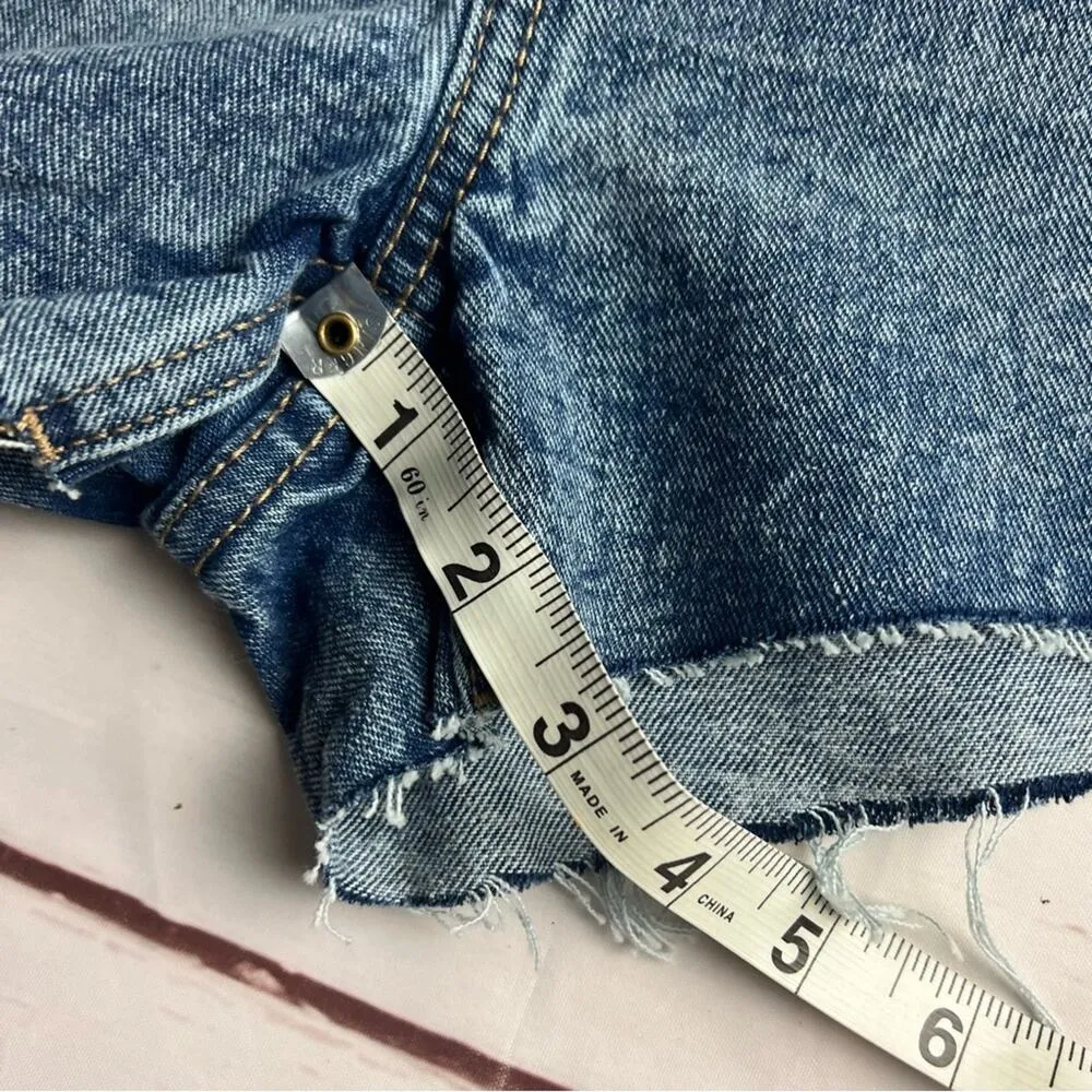 Wild Fable Women's Highest Rise Frayed Hem Distressed Jean Shorts Sz 10 - Image 4