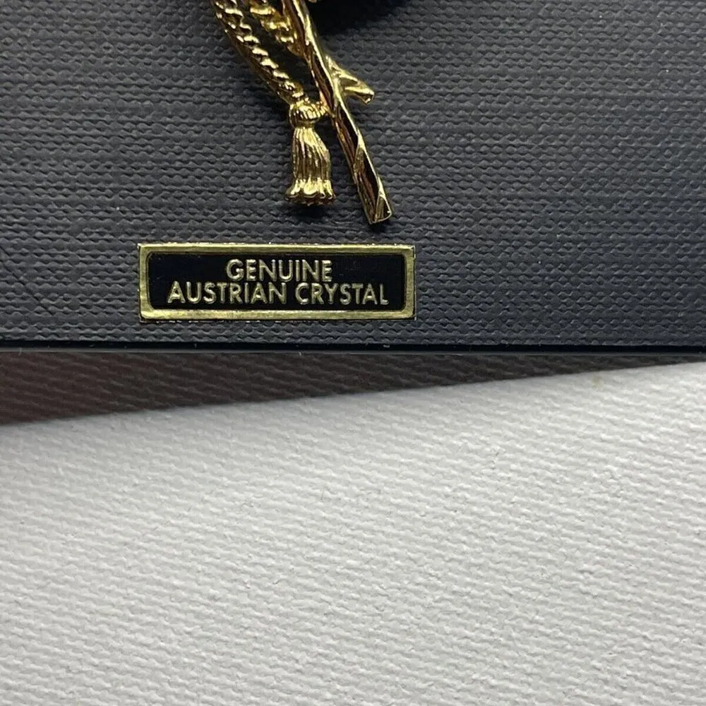 Vintage USA American Flag Rhinestone Red Blue Gold Tone Pin Brooch Cookie Lee - Image 9