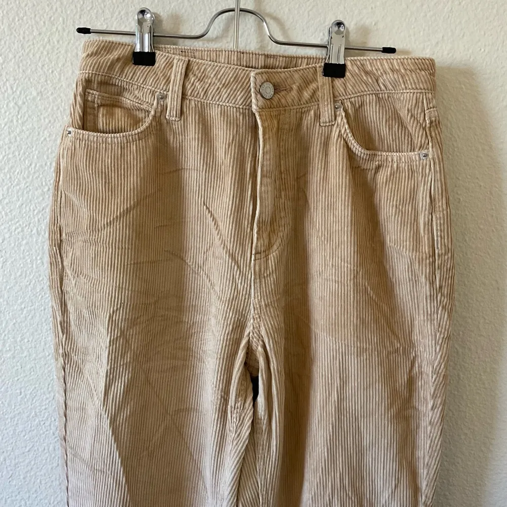 BDG Urban Outfitters High Rise Mom Corduroy Pants size 28 - Image 3