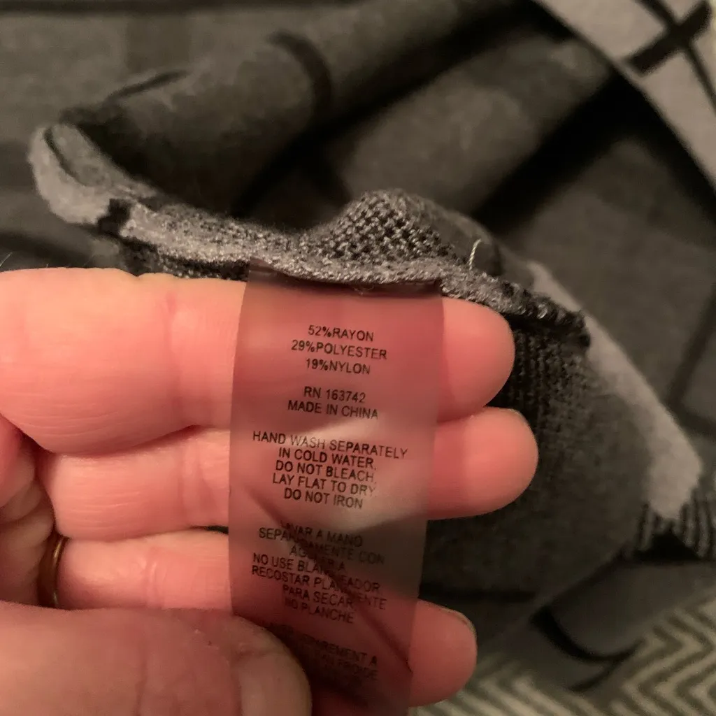 Gray and black plaid sweater coat - Image 5