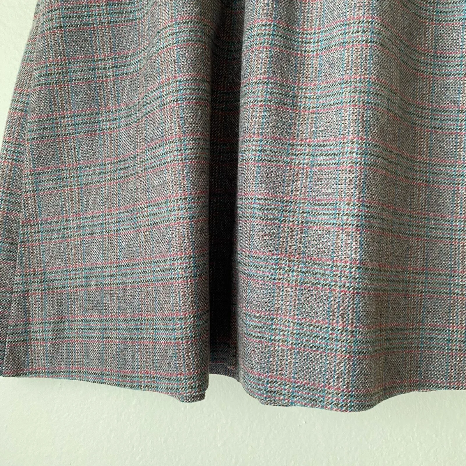 VTGn Glenora Plaid ALine Midi Skirt sz M Wool Pleated Pockets Retro Preppy Gray - Image 7