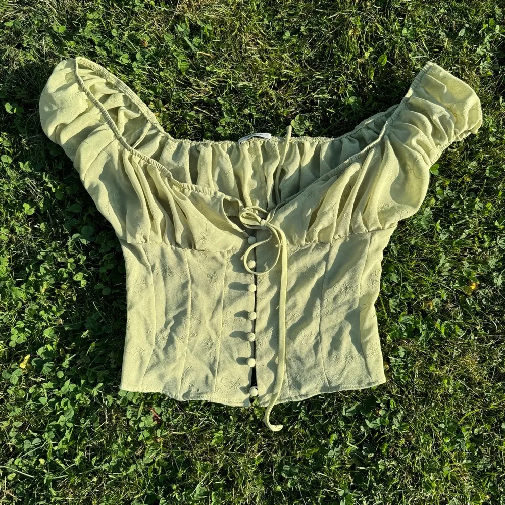 PEAR EMBROIDERED TOP - Image 7