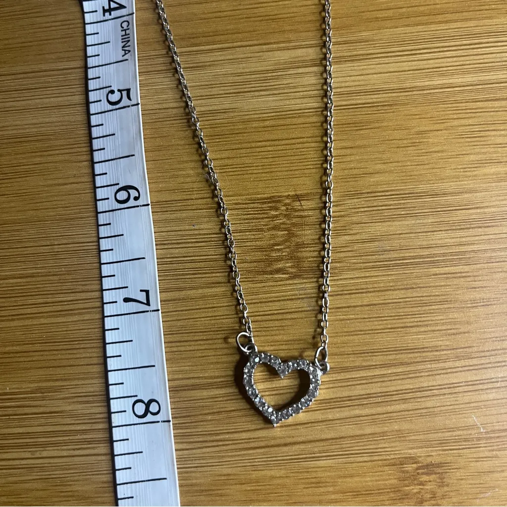 Elegant Silver Heart Necklace - Image 5