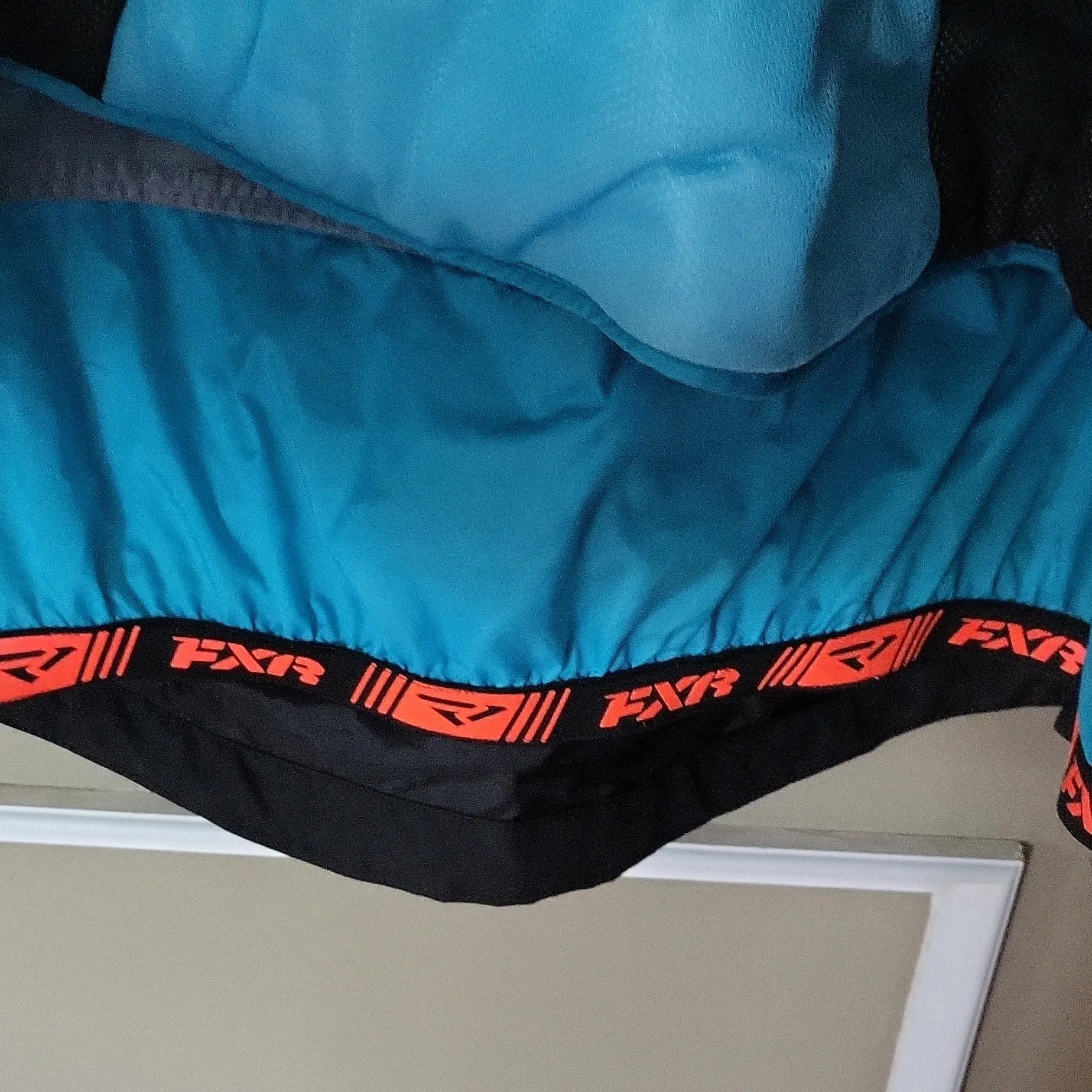 FXR Women's Ski & Snow Jacket in Black with Blue and Orange Accents Size 6 - Image 6