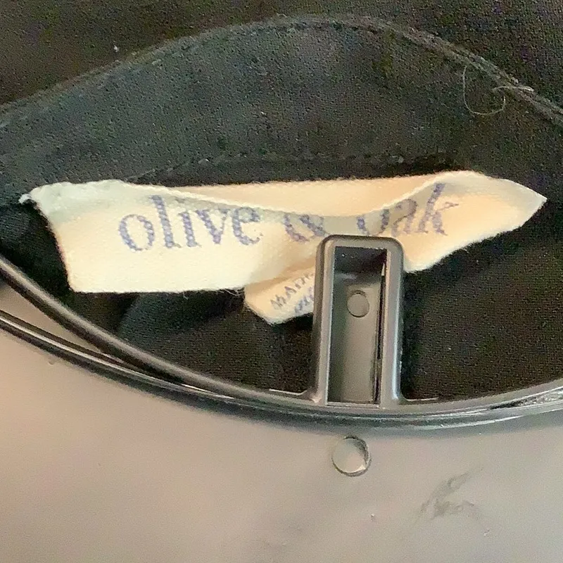 Olive & Oak Size Small Classic Black Button Down Top. Preloved - Image 4