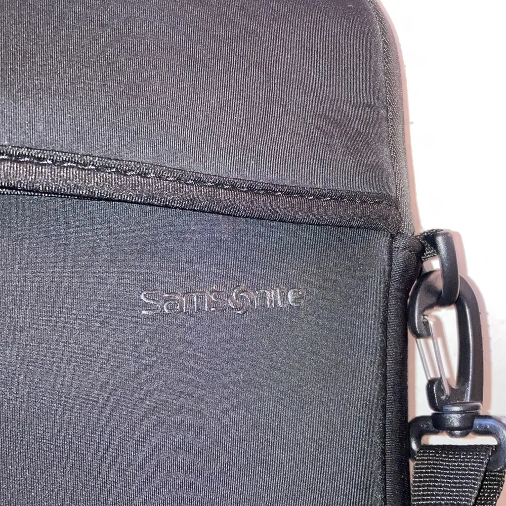 Samsonite Black Zipper 15” Laptop Computer Carrying Case Crossbody Bag - Image 3