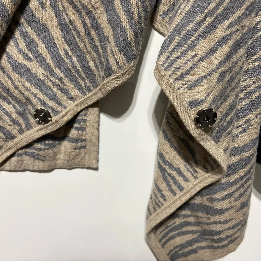 Soft Surrounding Go Lively Zebra Travel Poncho Sweater One Size Wool Cashmere - Image 5