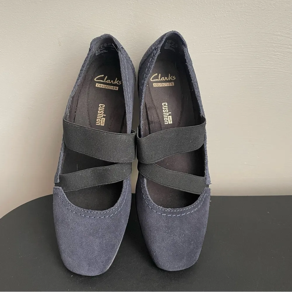 Clarks Women Suede Leather Shoes Size 7 Blue Black Elastic Straps Rubber Soles - Image 7