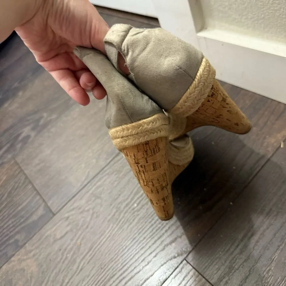 Charles by Charles David Women’s 7 Ruffle Heels Wedges - Image 4