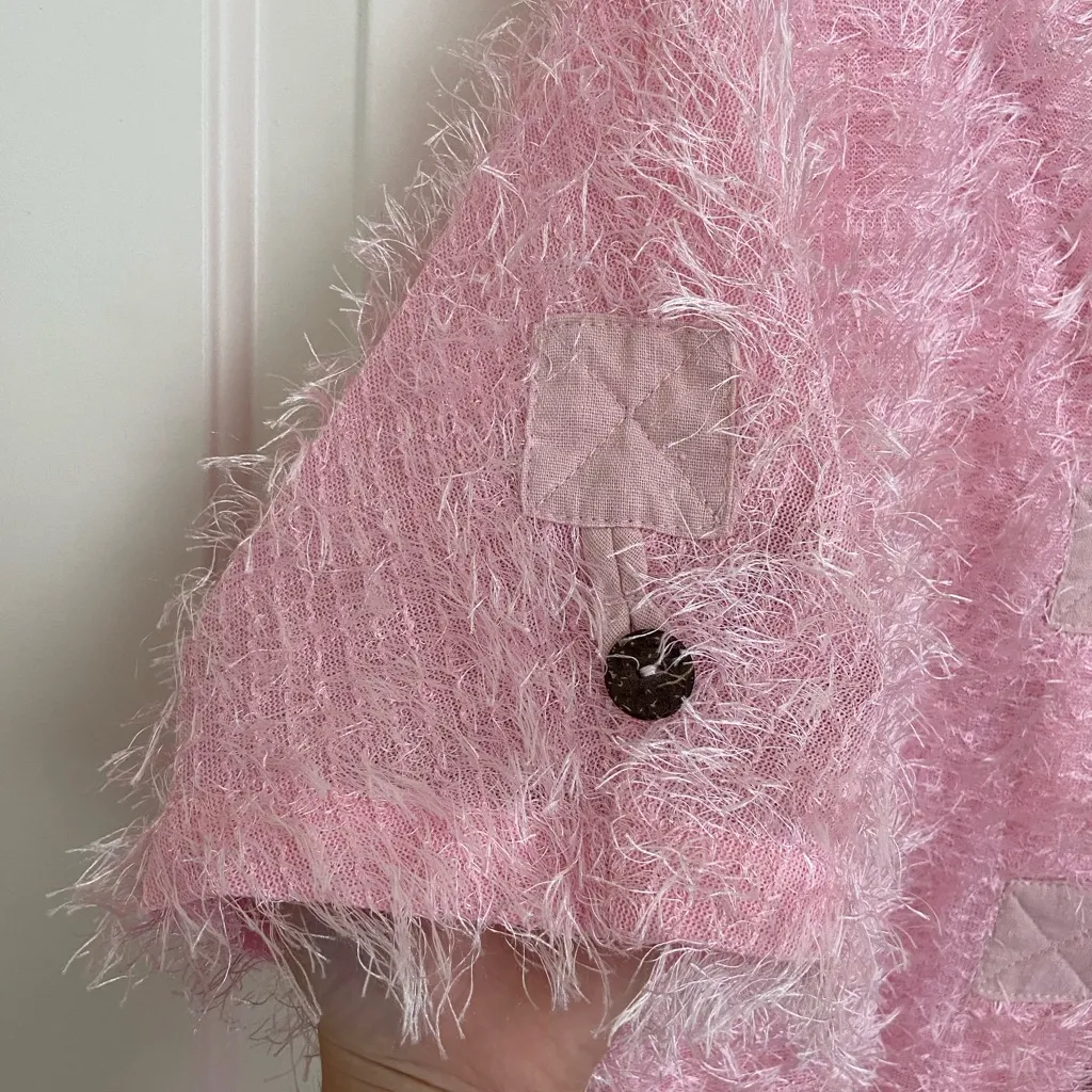 Mirror Image‎ women’s light pink fuzzy button sweater jacket medium - Image 2