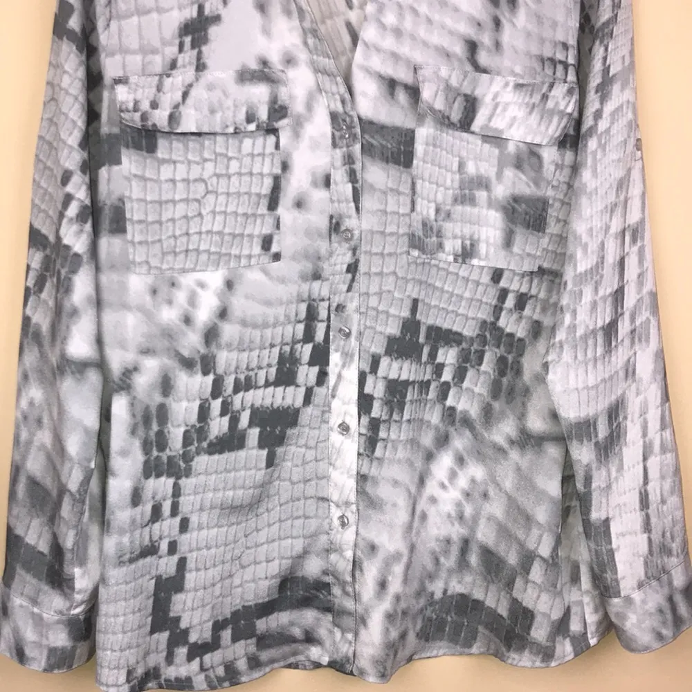 Calvin Klein Women’s Skakeskin Print Deep V-Neck Button-Up Long Sleeve Shirt - Image 3