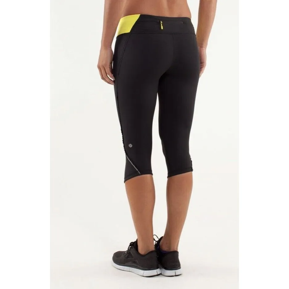 Lululemon Run: Fast  Free Crop Mini Squiggle Emboss Black / Split Pea Size 6 - Image 2