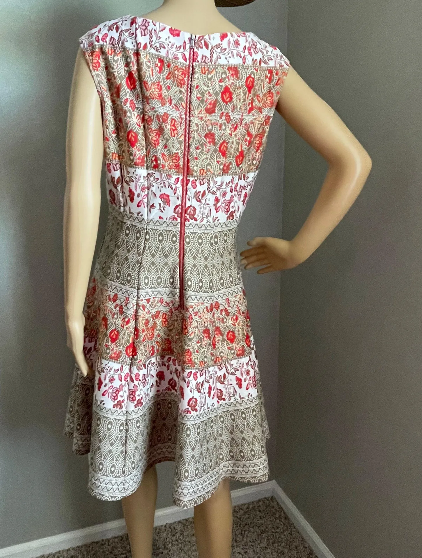 Fit & Flare Dress Tan Red Floral Sleeveless Polyester Size 8 - Image 2