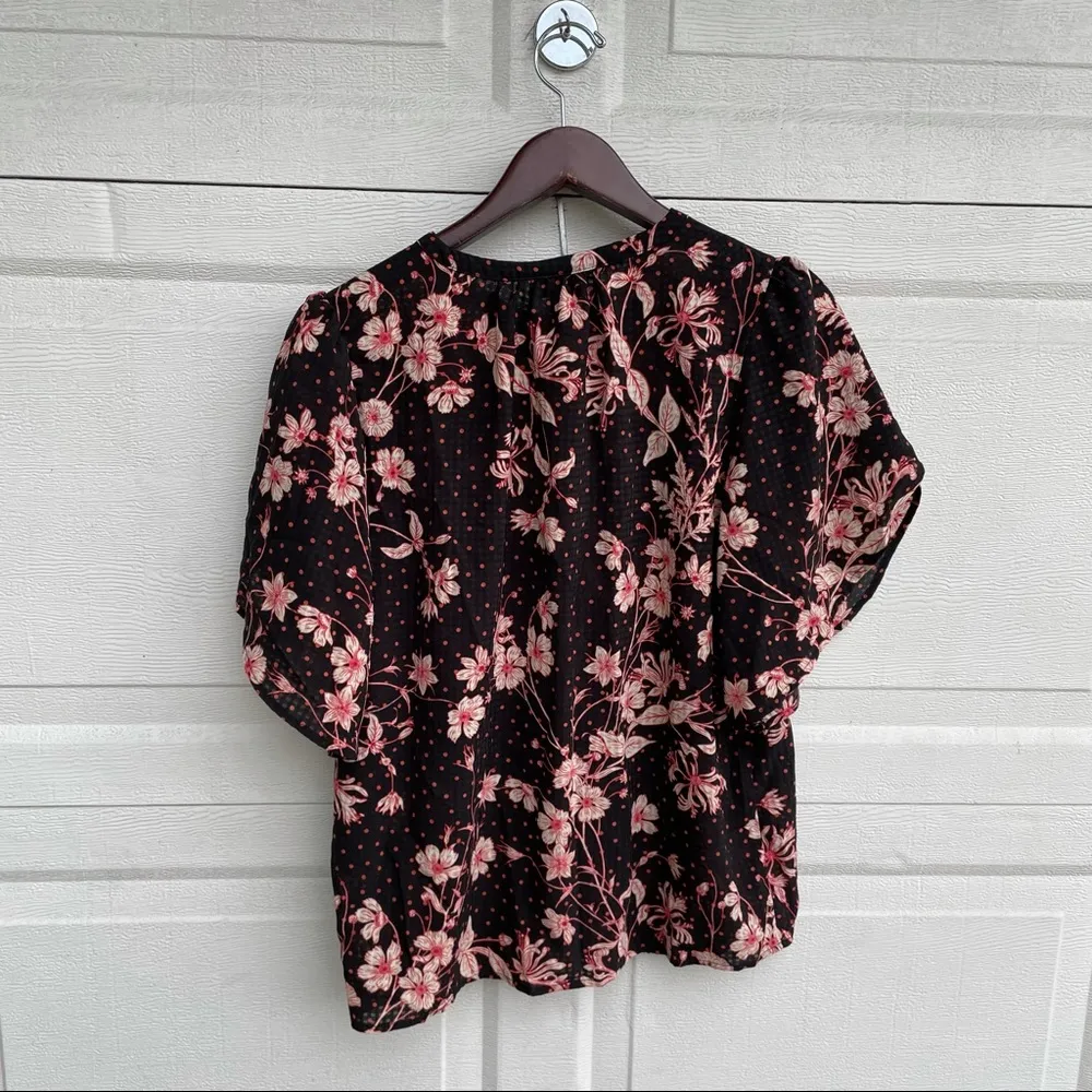 Who What Wear Women’s Shirt Black Floral Polka Dot Button Up Short Sleeve Medium - Image 3