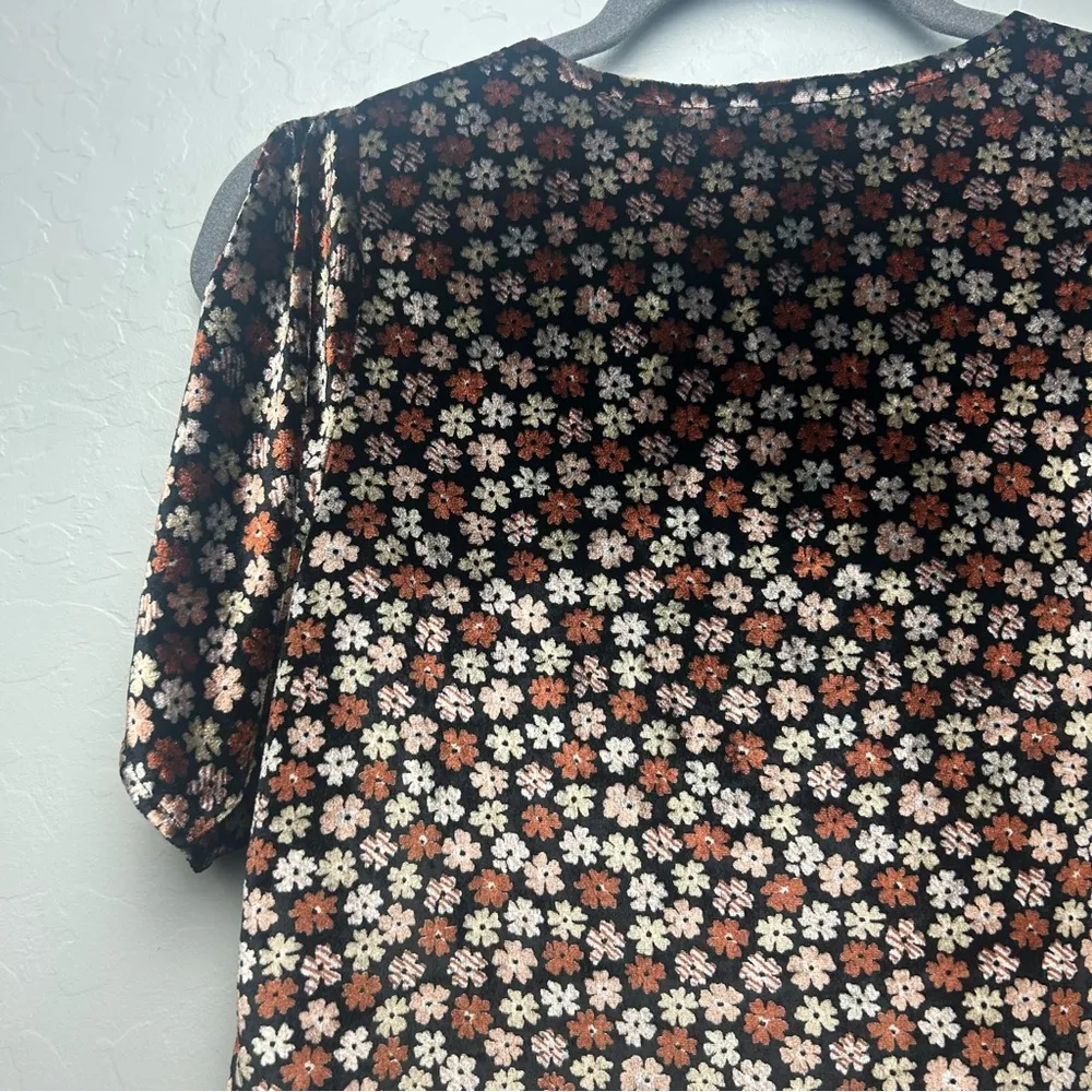 Madewell velvet tulip-sleeve ruffle top in petite blooms true black size xxs - Image 11