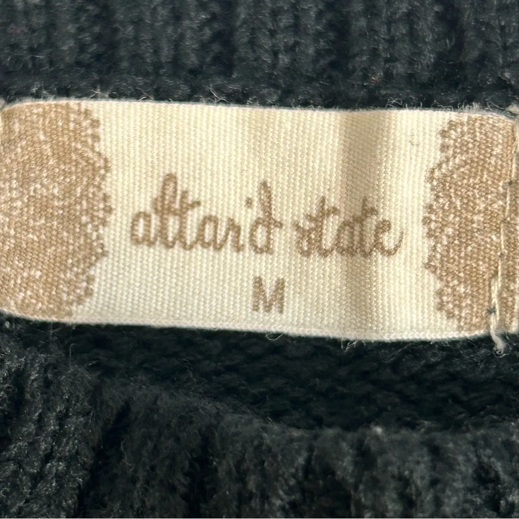 Altar'd State Knit Floral Embroidered Sleeve Crop Sweater Black and White Size M - Image 7