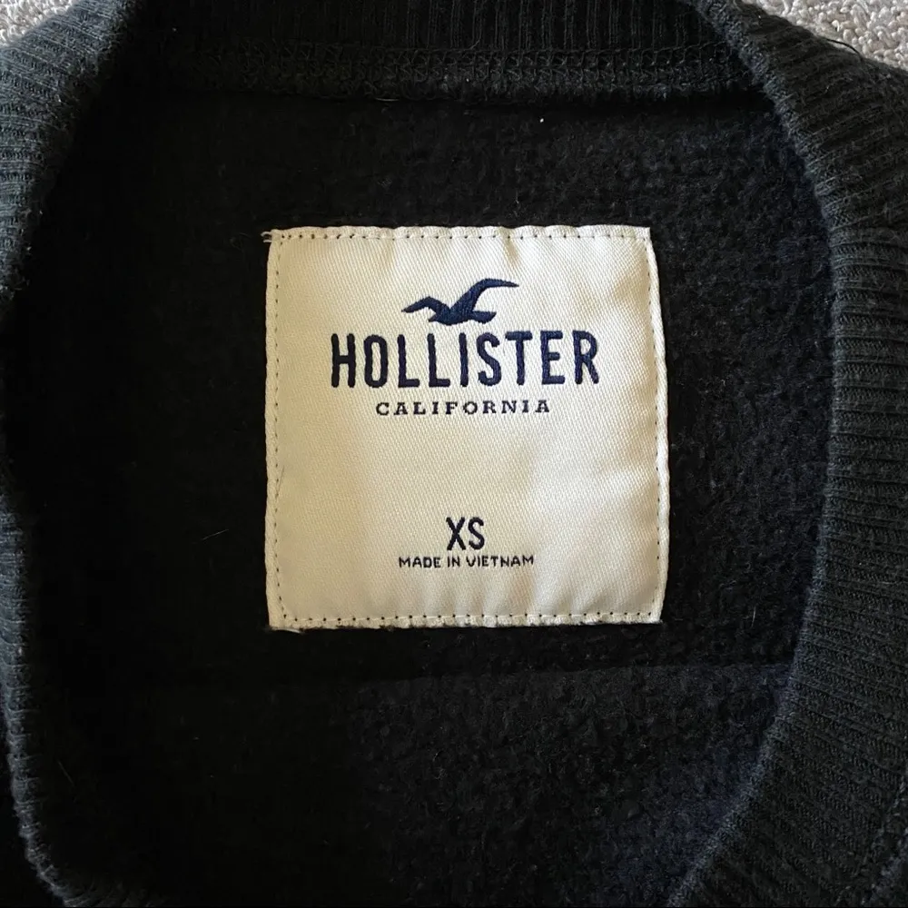 Hollister Black Crewneck Sweatshirt - Image 2