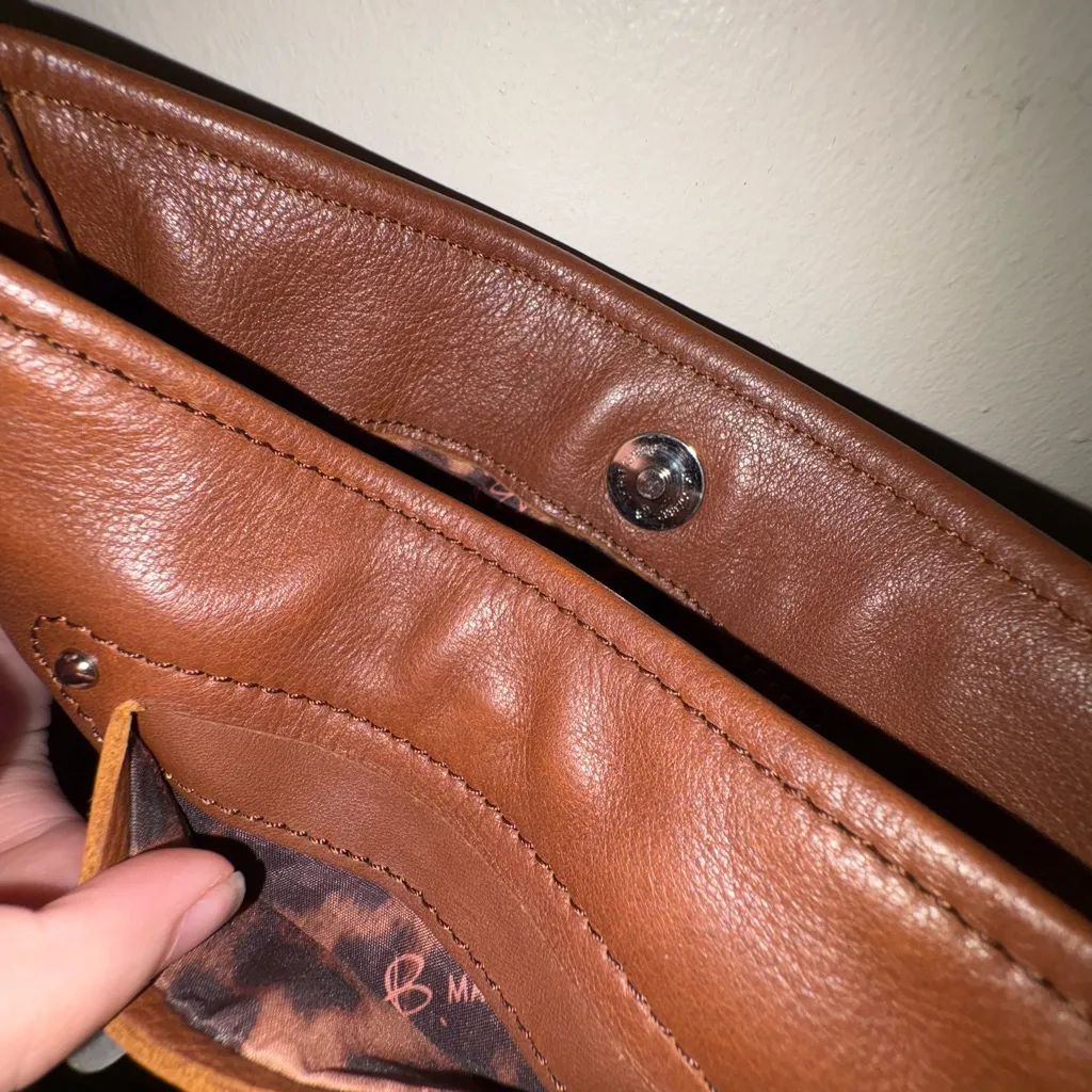 B. Makowsky Brown Leather Pockets Drawstring Tassel Small Crossbody Bag - Image 12