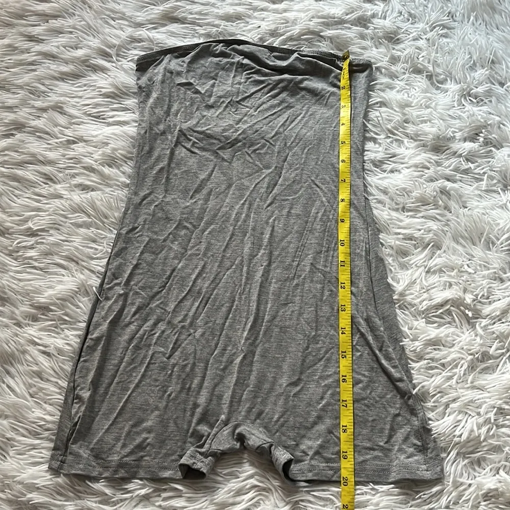 Shein Women’s tube romper shorts in gray size XXS - Image 5